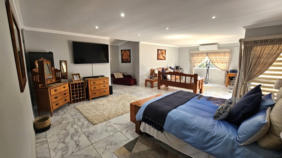 4 Bedroom Property for Sale in Ifafi North West